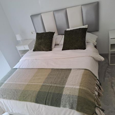 Apartamento ฟูเอนฮิโรลา ภายนอก รูปภาพ