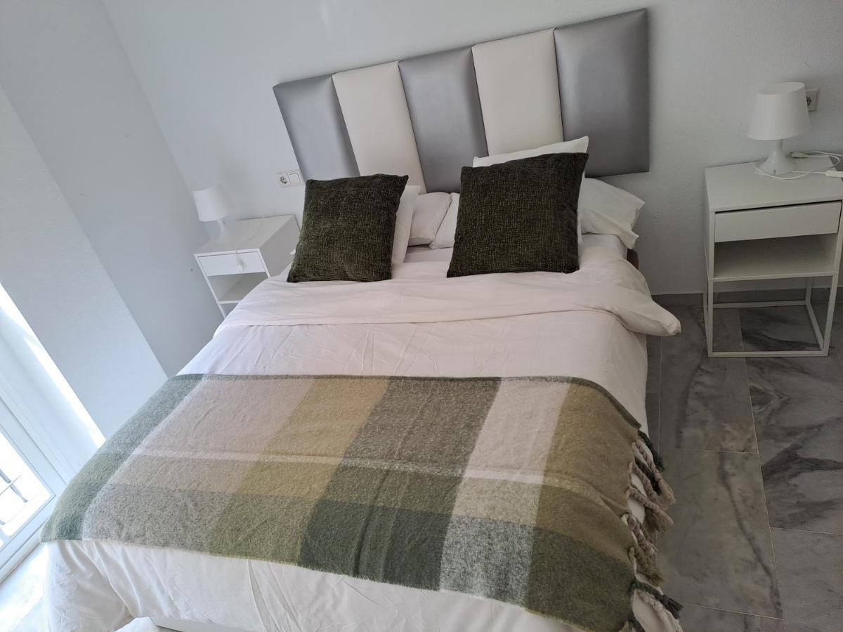 Apartamento ฟูเอนฮิโรลา ภายนอก รูปภาพ